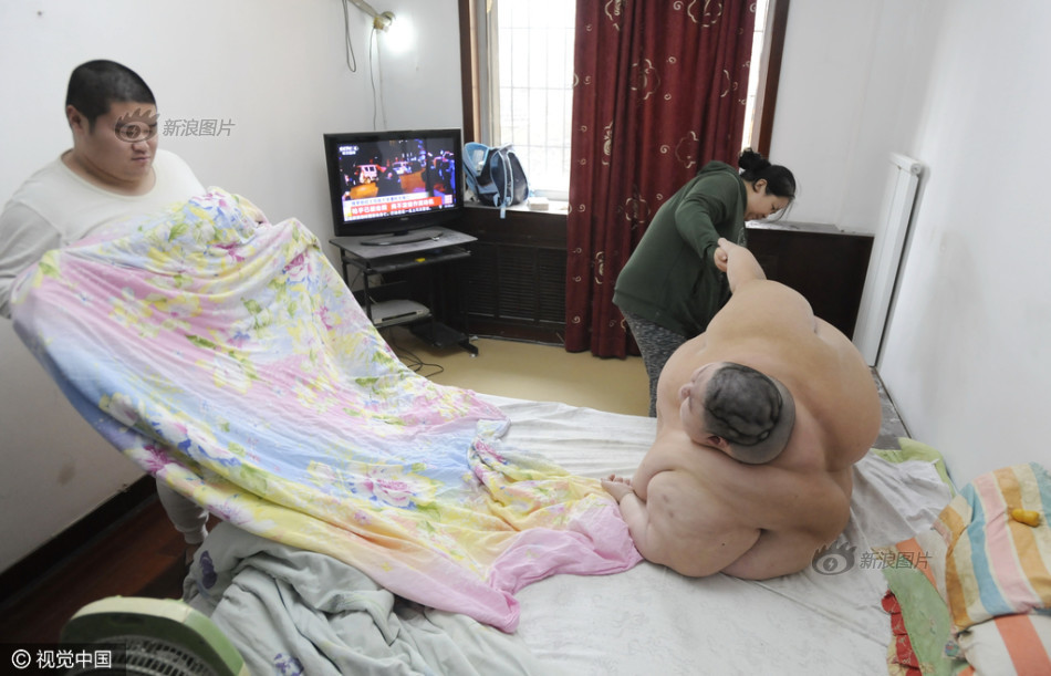 美国美女乱伦