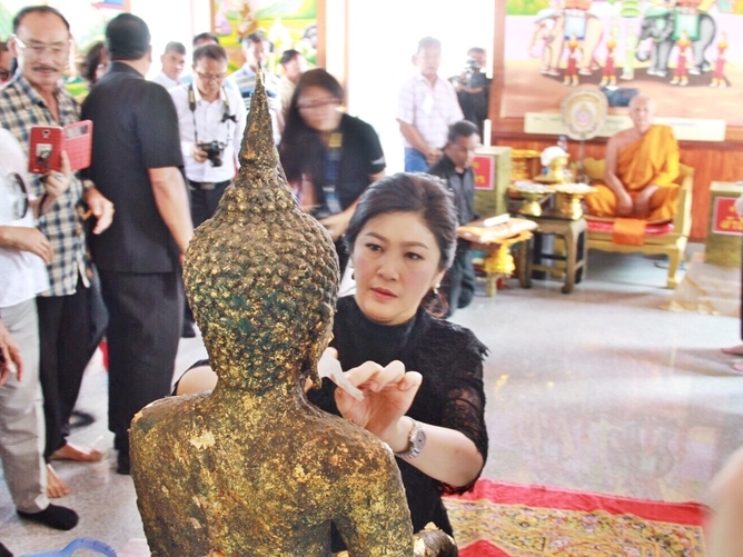 惩罚女仆扒开 打屁股