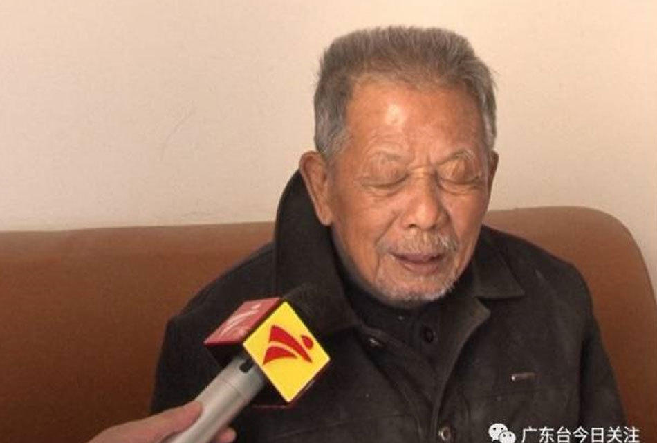 美女勾引农村老头操逼视频