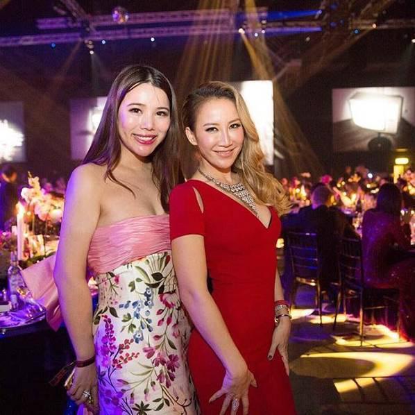 一级A片女人与公狍交酡全过