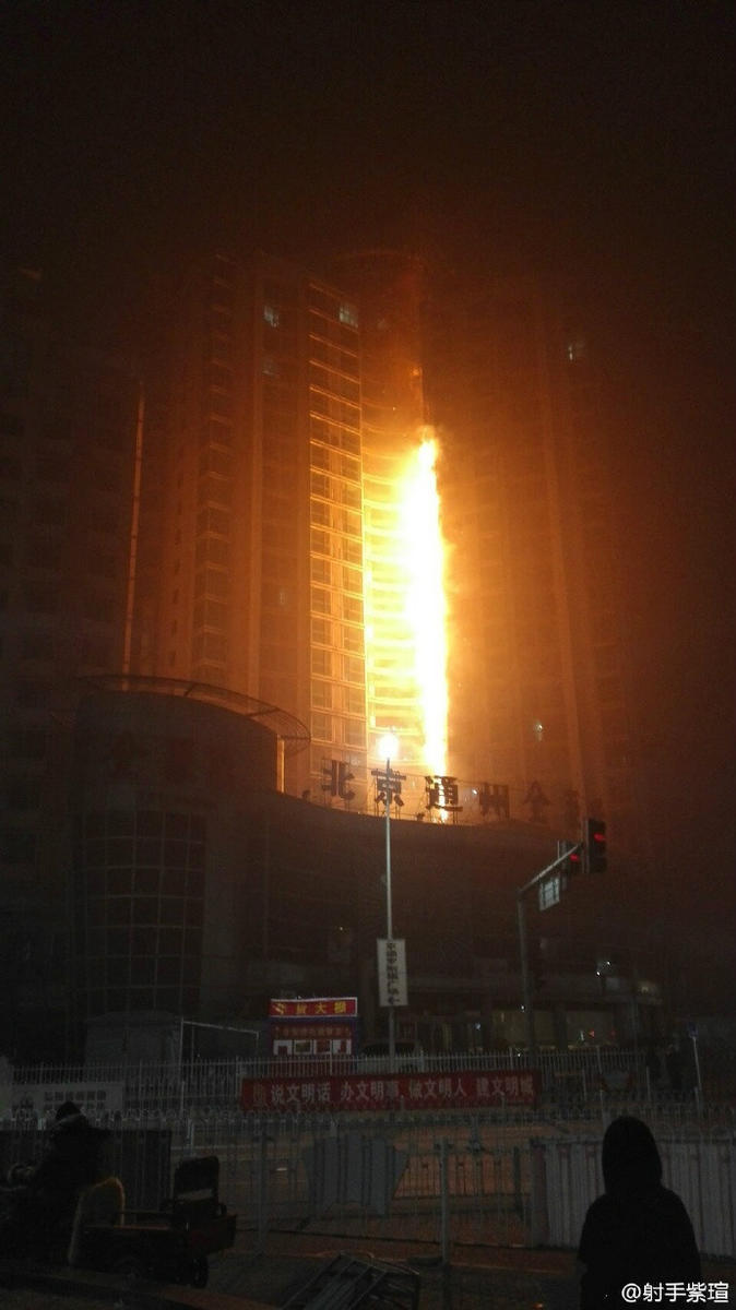 成 人 影 院 在 线