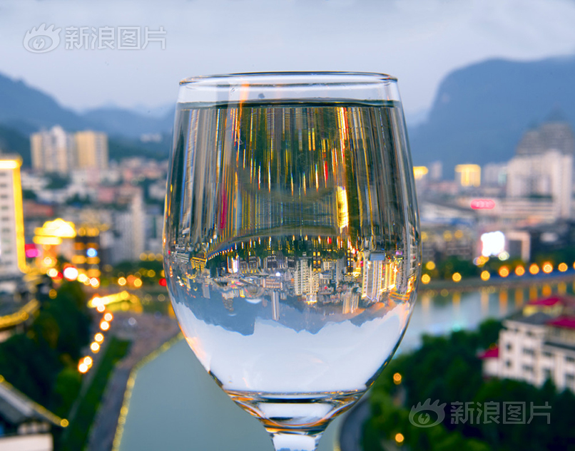 公猪钻进女人子宫会怎么样