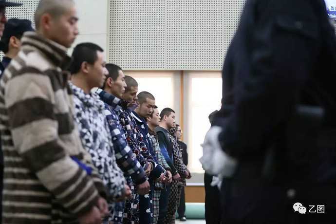 小受被强做开腿呻吟gv