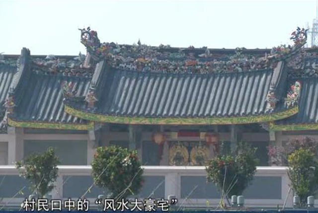 女班长让我玩 吃奶小游戏