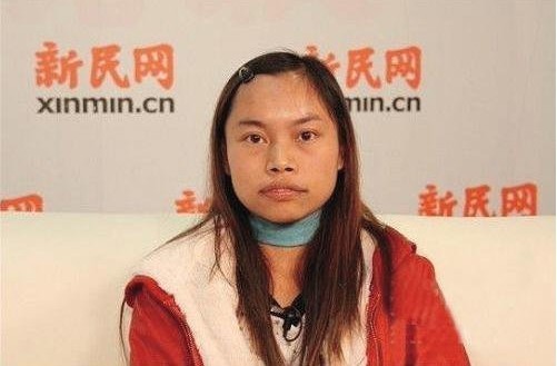 偷拍美女Bb撒尿