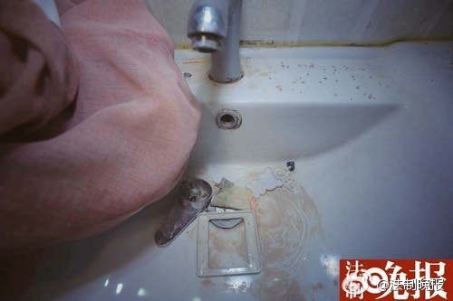 男模洗澡被偷拍网站