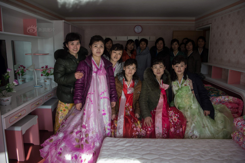 男人把ji大巴放进女人的图片