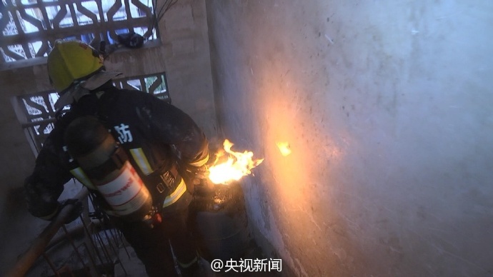 杨幂的奶好大好紧好爽