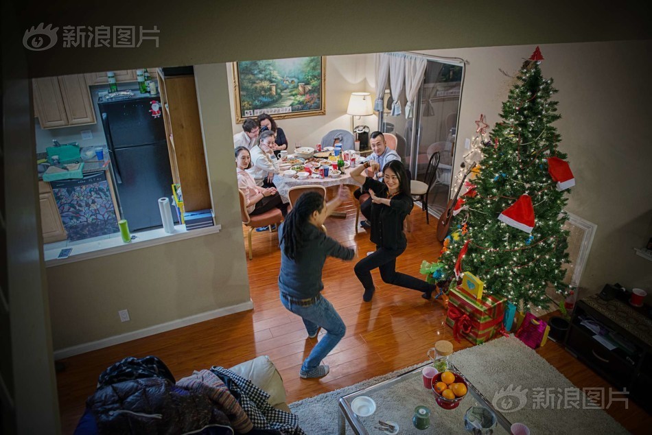 饥渴人妻欲求不满在线