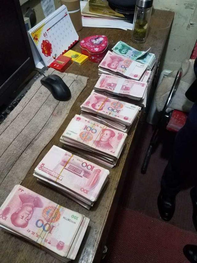免费国偷拍精品视频