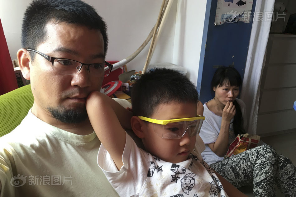 少妇200公斤以上的三级黄三级黄片