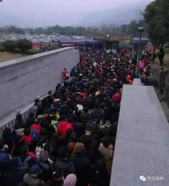 羽希月被黑人吃奶DsD585