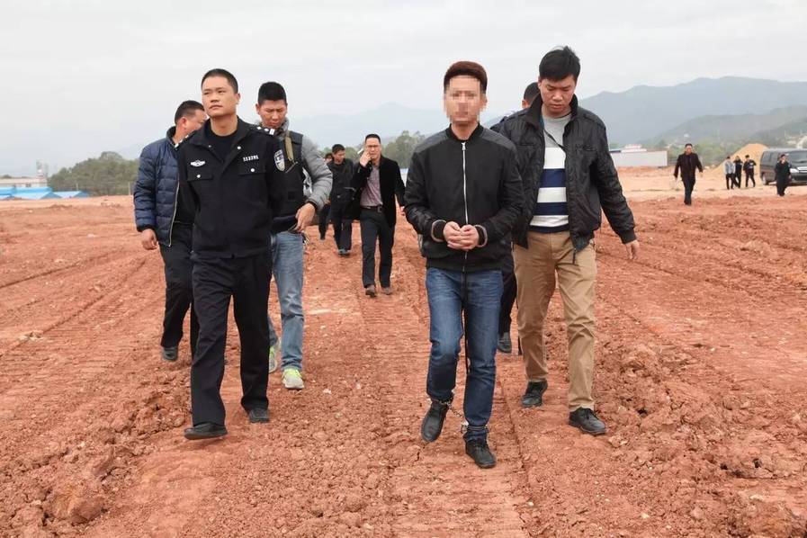 女人与拘做受免费观看