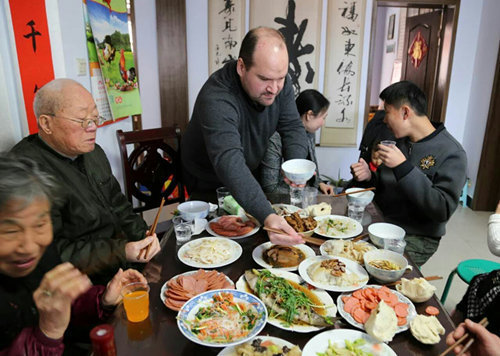 光屁股