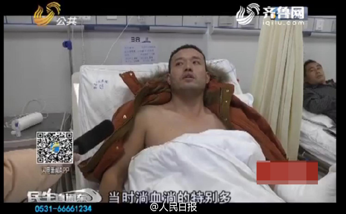 美女扒开尿口让男人桶