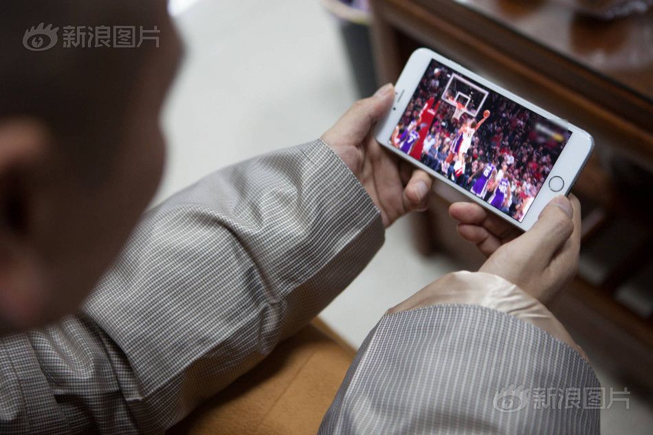 中国美女黄色直播网