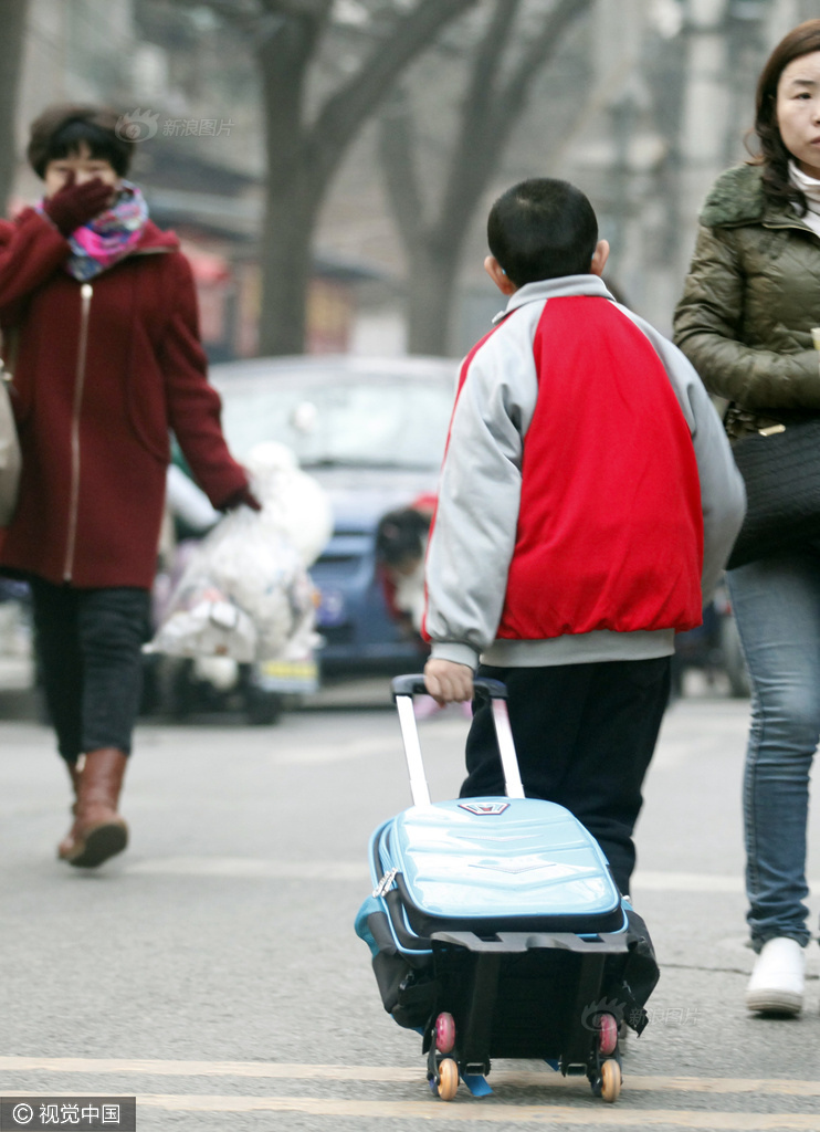 女人扒开腿秘 让男人爽桶