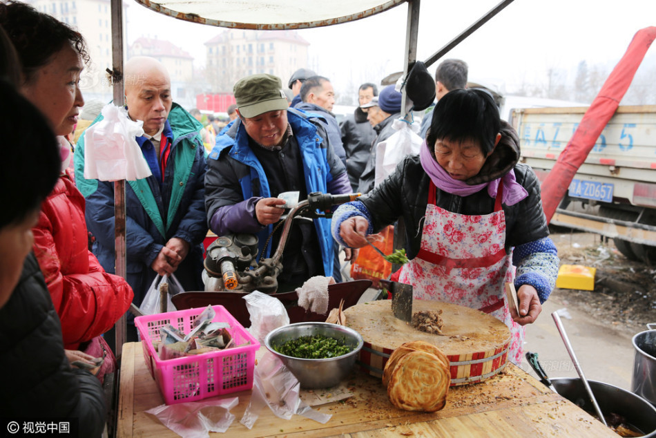 扒開腿灌牛奶拏調教双楠