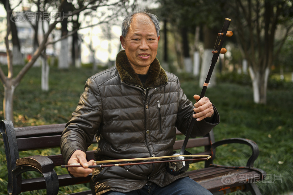 操你拉