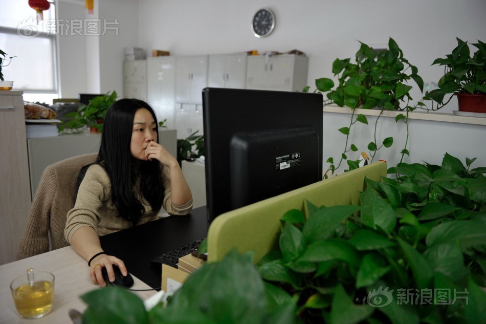 成人 电影 色情