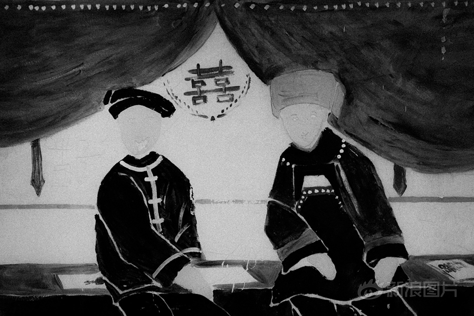 乱轮三级片夫妻交换