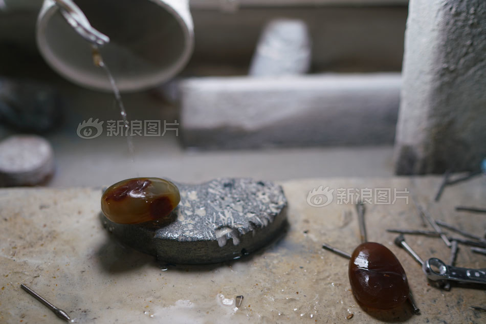 强弙∨ideosHD人妻日本