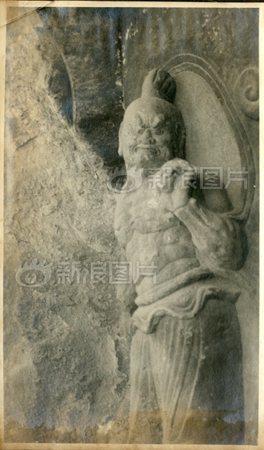 这是天龙山石窟未被日本人破坏前的的西峰14窟佛像。