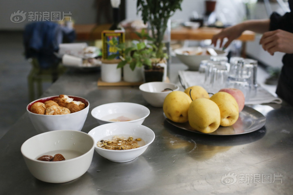 伊丽莎白 坎 贝 奇 成人 电影