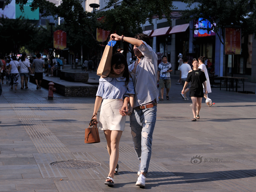 中国无套毛片学生妺女