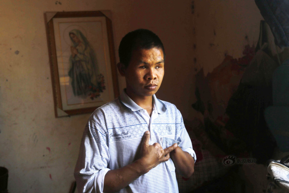 口述被两个男人3p爽
