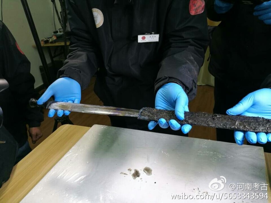 啊轻点灬大巴太粗太长了视频