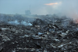马来西亚的航空公司的波音777客机在乌克兰境内靠近俄罗斯边境坠毁图片