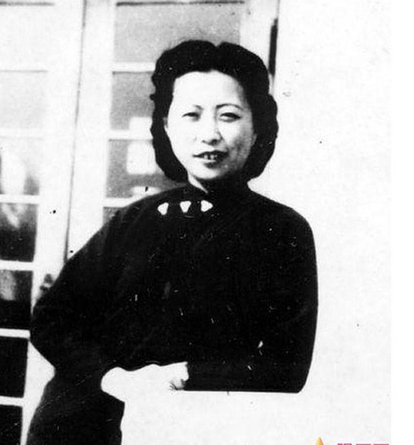女地下党受刑图_女地下党受刑图画法