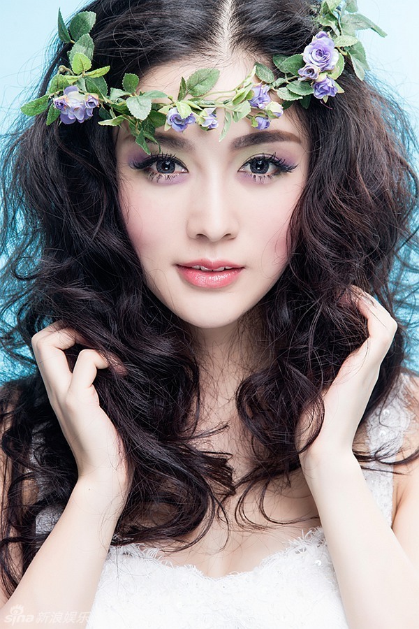 李艾瑾内衣_内衣美女