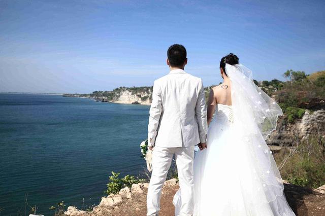 7月拍婚纱照_旅拍婚纱照(3)