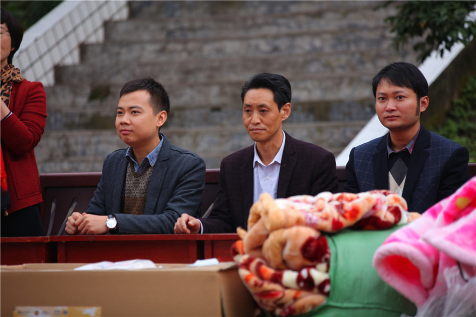 宣汉县一共有多少人口_嘉峪关一共有多少人口(2)