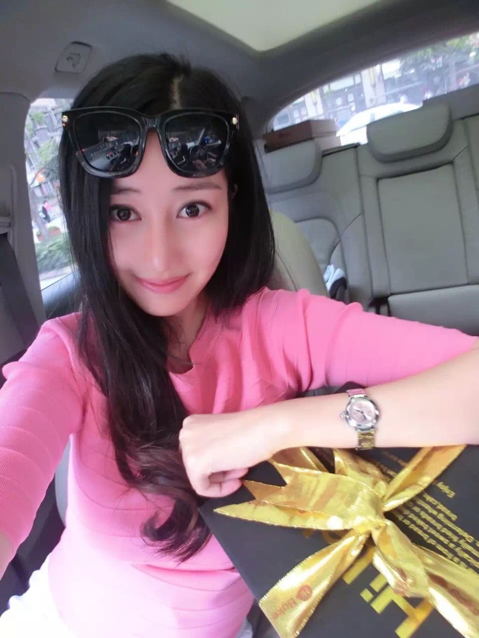 搜索老板娘 74257_4747603_975340.jpg