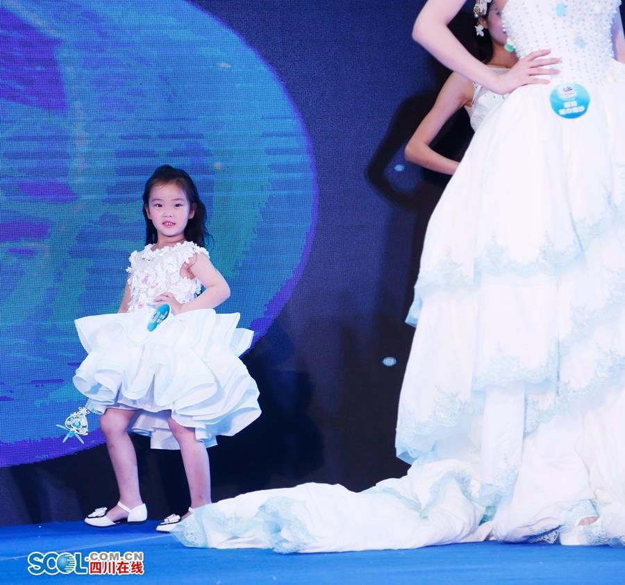 南阳婚纱摄影_元素婚纱(3)