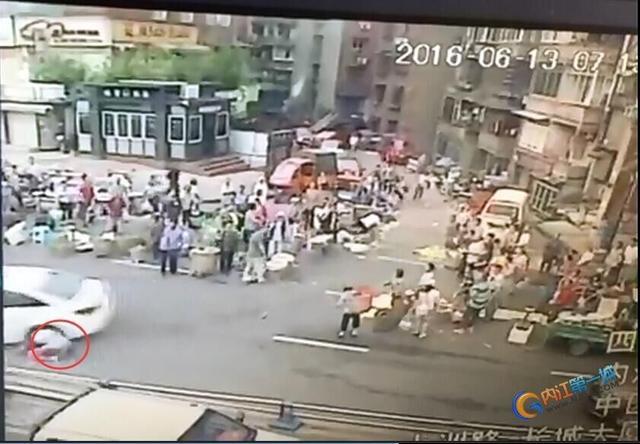 桂湖街道人口_夜晚街道图片(2)