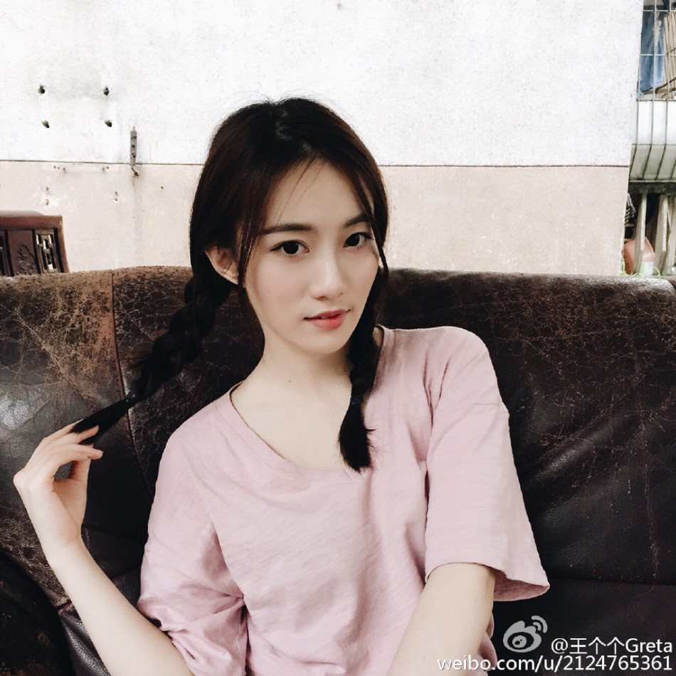微博校花给路人口_黄晓明密会深大校花温心最新 温心微博解释十几个人一起吃