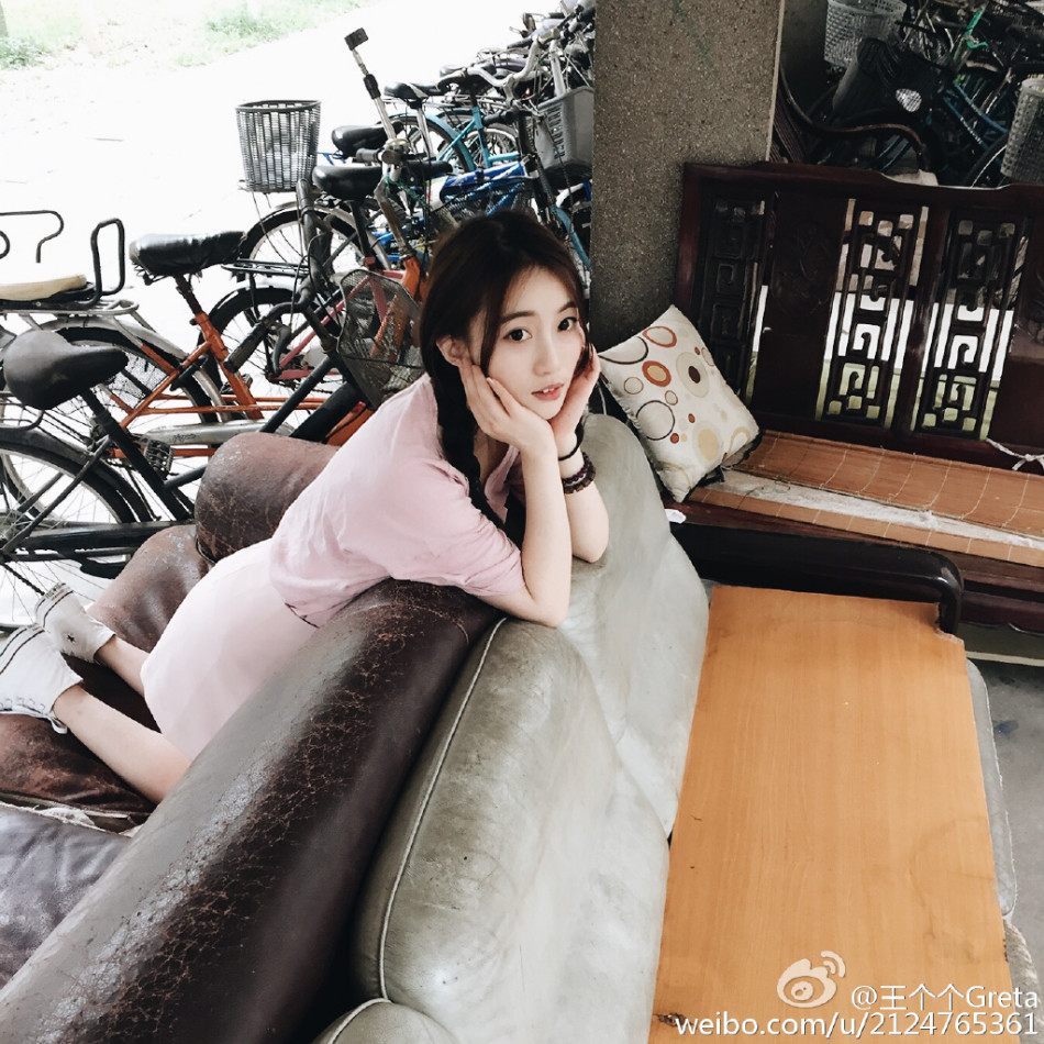 微博校花给路人口_黄晓明密会深大校花温心最新 温心微博解释十几个人一起吃