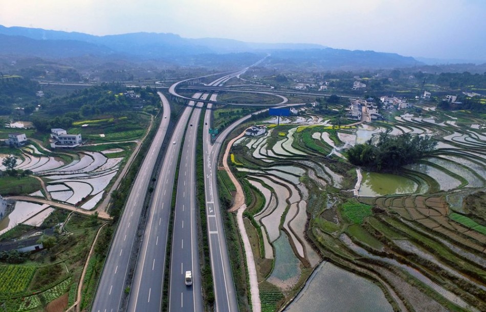 叙永县gdp在泸州排第几_泸州,在四川算富裕城市,还是贫穷城市(2)