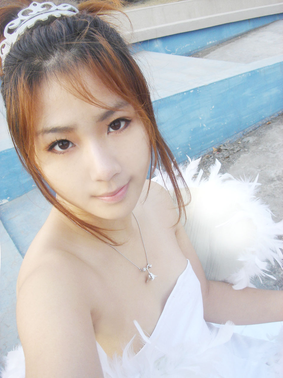 尤娜婚纱摄影_尤娜婚纱(3)