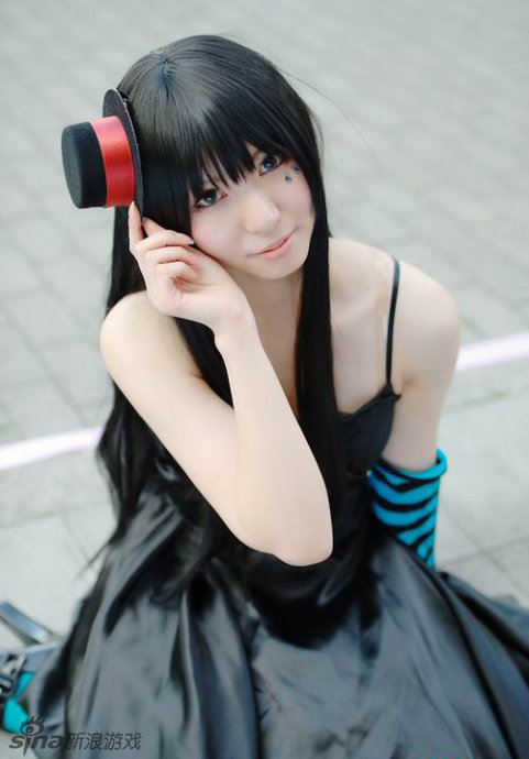 《轻音少女》新番热播 绝赞秋山澪cos