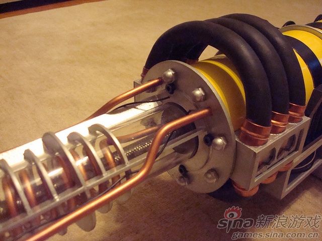 震撼!玩家自制《辐射3》A3-21等离子步枪 - 游