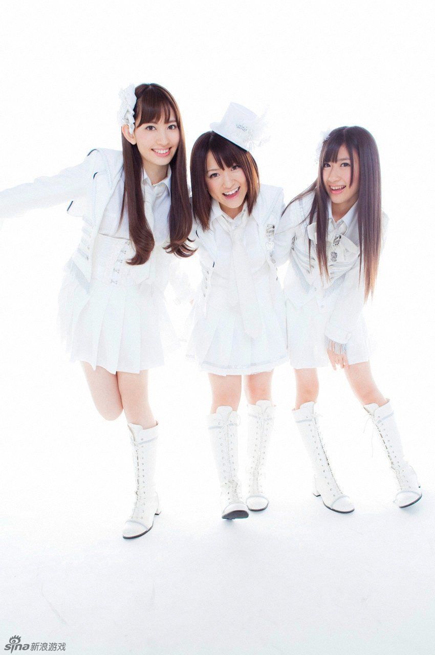 日本的少女偶像团体akb48新年特别写真