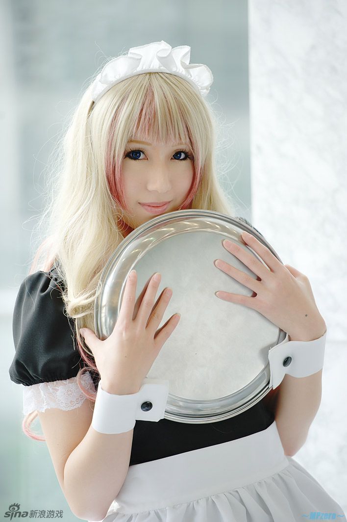 雪莉露,兰卡李双双化身女仆玩暧昧 cosplay