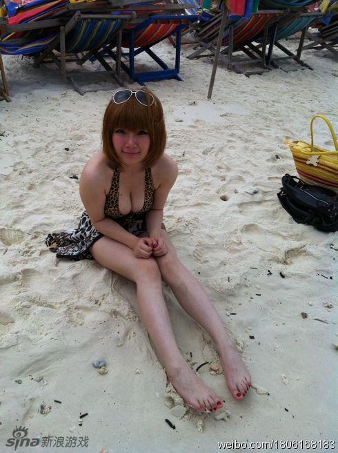 脱内衣游戏下载_美女内衣内裤半脱图片(2)