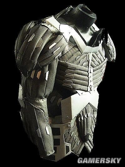 国外强人再度打造《孤岛危机》全套纳米服装 