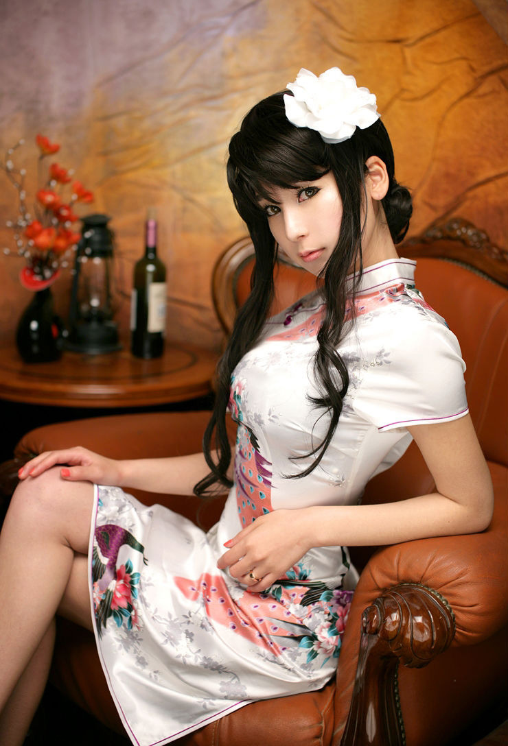 美女游戏真人版撕内衣_真人版美女内衣照片(3)